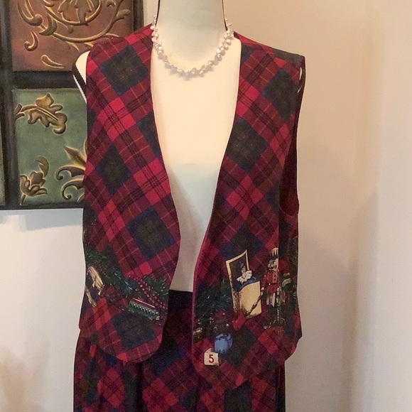 VTG Lucia Christmas Plaid skirt and vest. Beautiful Christmas scenes size 12 - Picture 2 of 16
